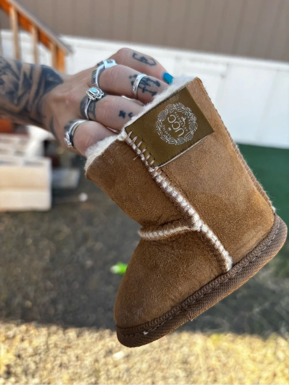 Real UGG Australia Baby/Toddler Sheepskin Boots Chestnut Size 2/3